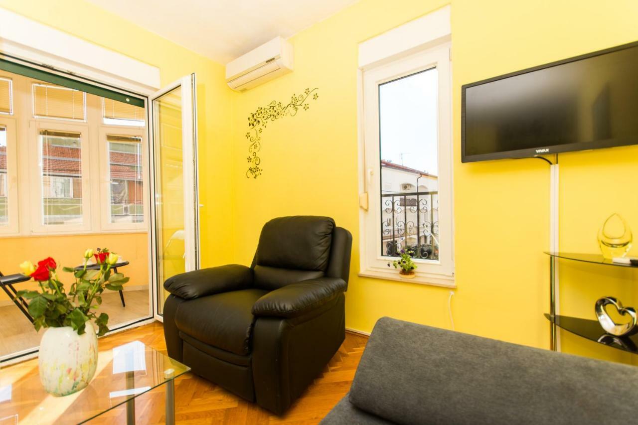 Apartman Ruza Lägenhet Trogir Exteriör bild