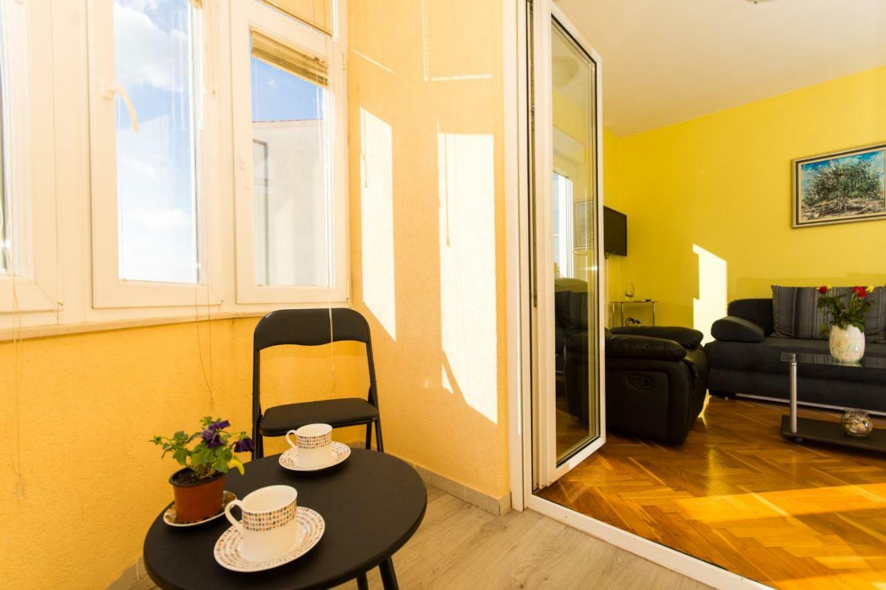 Apartman Ruza Lägenhet Trogir Exteriör bild
