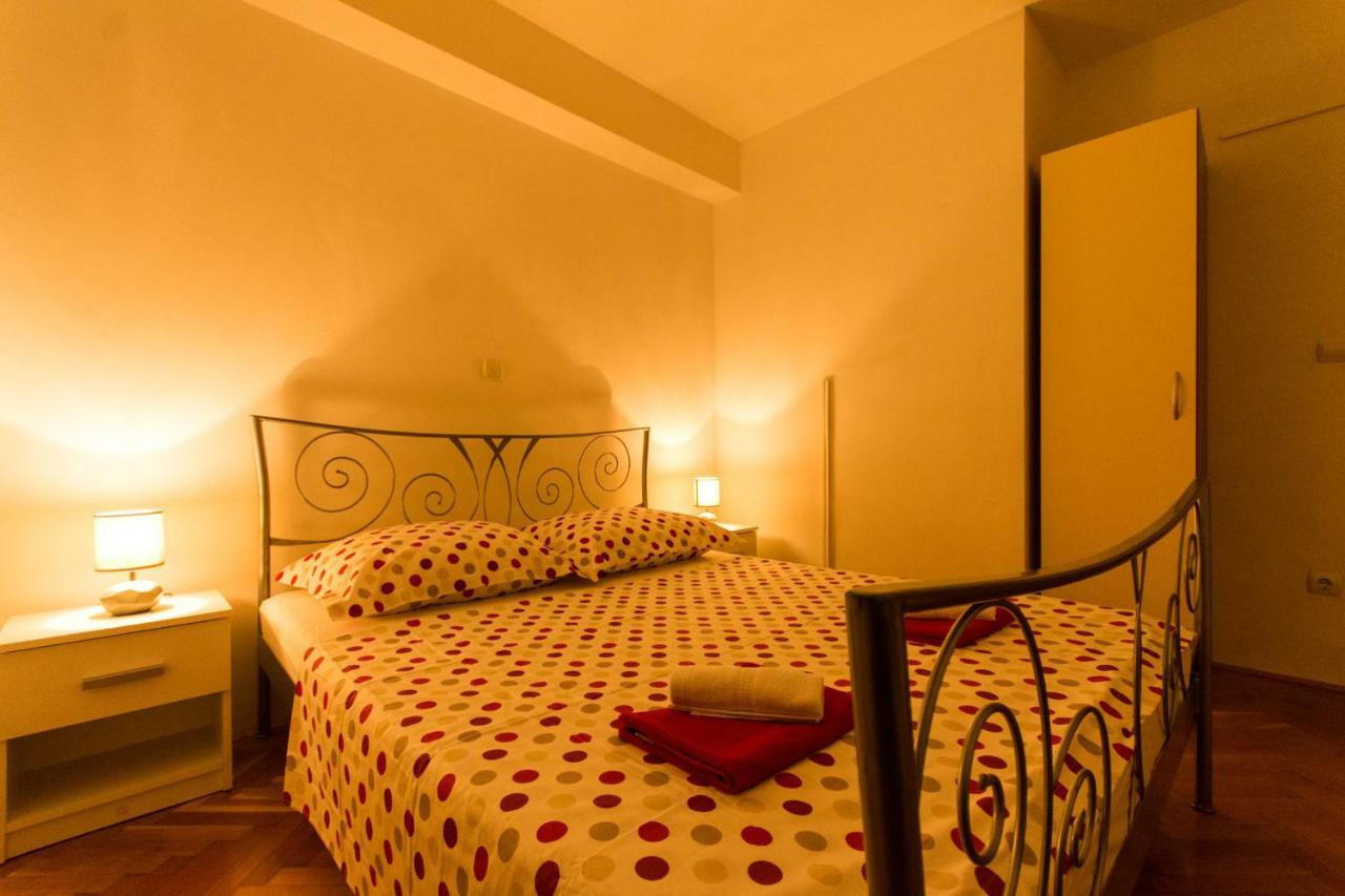 Apartman Ruza Lägenhet Trogir Exteriör bild