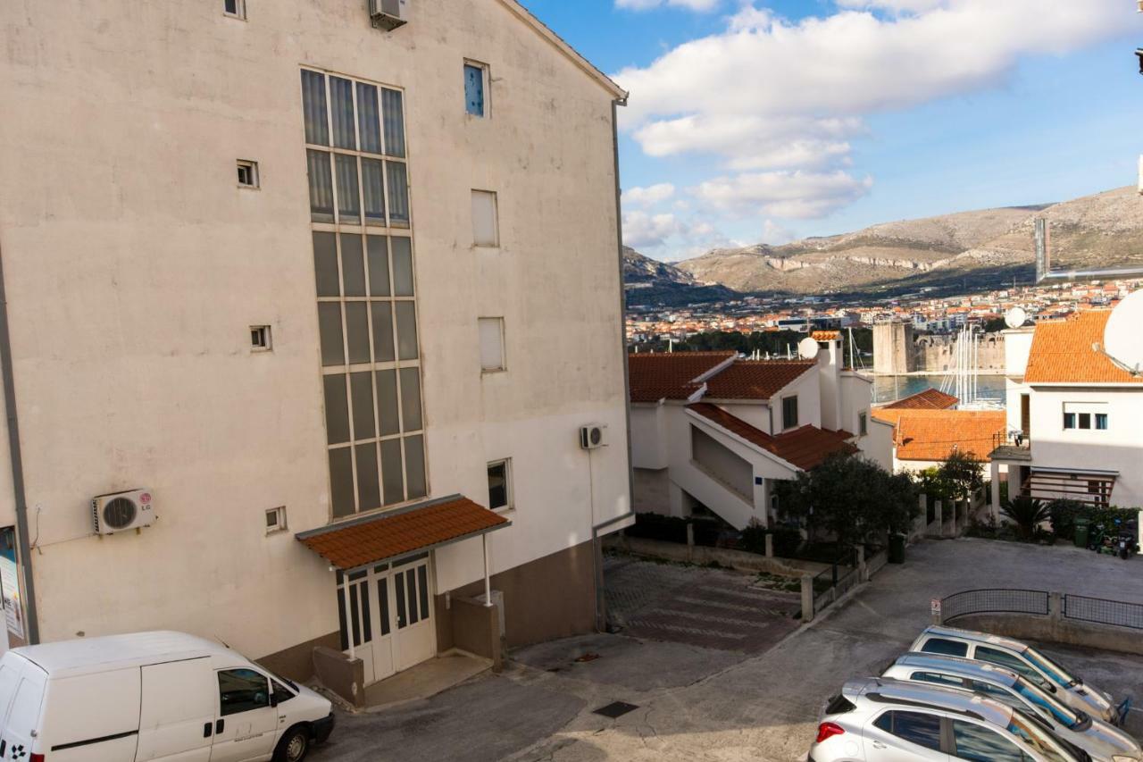 Apartman Ruza Lägenhet Trogir Exteriör bild