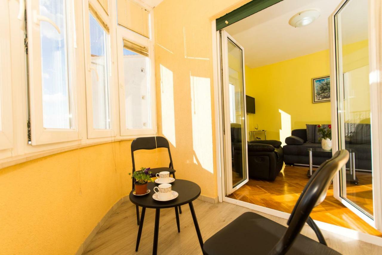 Apartman Ruza Lägenhet Trogir Exteriör bild